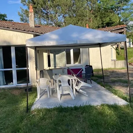 Holiday home Maison 2 Domaine Du Avec Bain Nordique